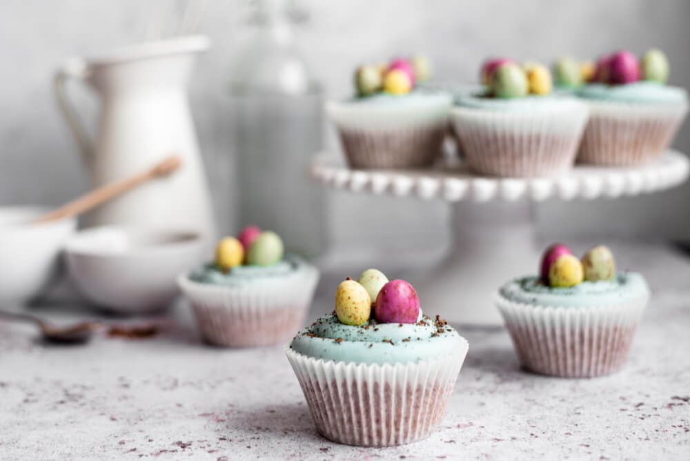 milk and honey easter cupcakes